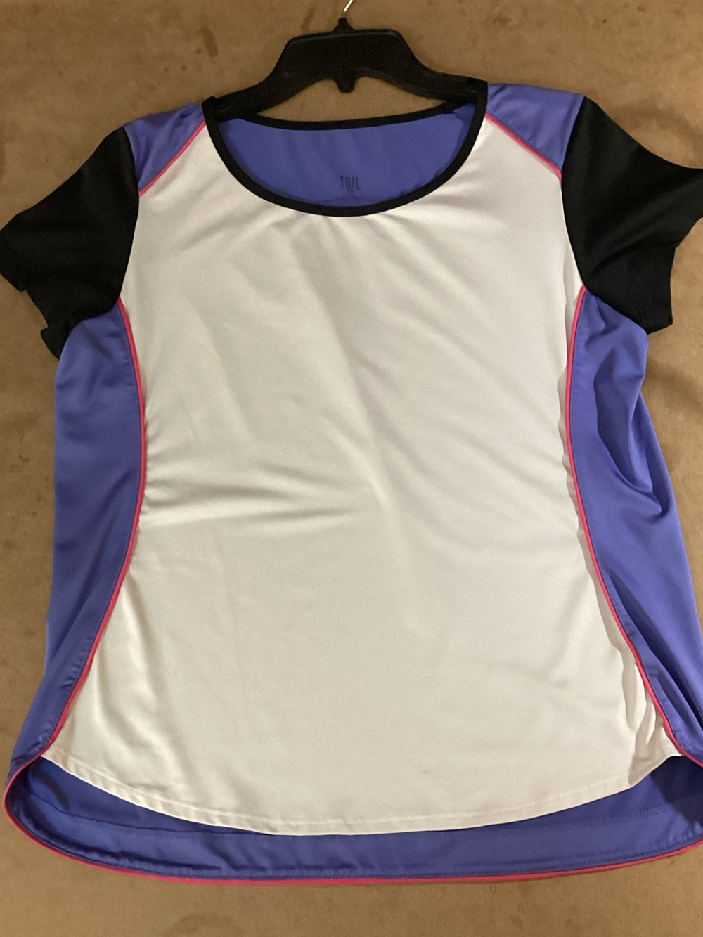 Women’s Tail Active Scoop Neck Colorblock Top - White & Purple